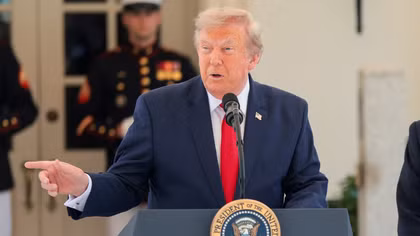 Tổng thống Trump đe dọa tấn công cơ sở hạt nhân ngầm của Iran