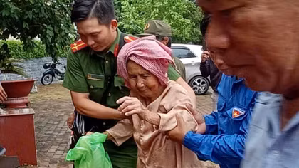 Công an Tây Ninh hết lòng vì tâm nguyện của người thân gia đình các liệt sĩ