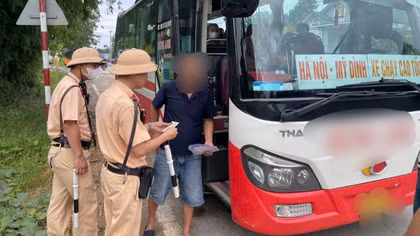 Công an Phú Thọ kiên quyết xử lý lái xe vi phạm giao thông 