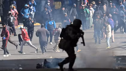 Bolivia ban bố tình trạng khẩn cấp sau 50 ngày bạo loạn đẫm máu