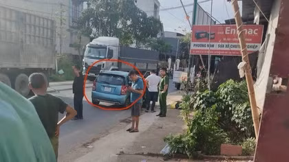 Điều tra nguyên nhân 3 người đàn ông tử vong trong 2 xe ô tô