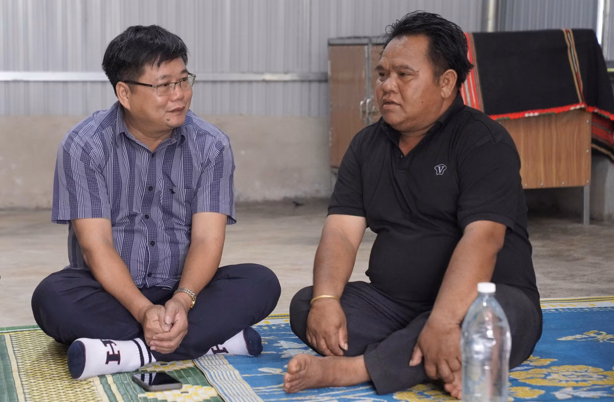 dai-ta-nguyen-chi-linh-pho-giam-doc-cong-an-tinh-tham-dong-vien-nguoi-tung-tham-gia-sinh-hoat-dao-trai-phep.jpg