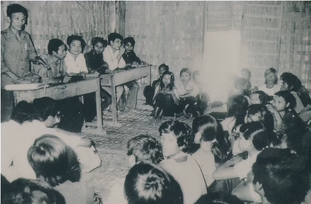 cong-an-van-canh-van-dong-cac-doi-tuong-theo-phan-dong-fulro-ra-dau-thu.jpg