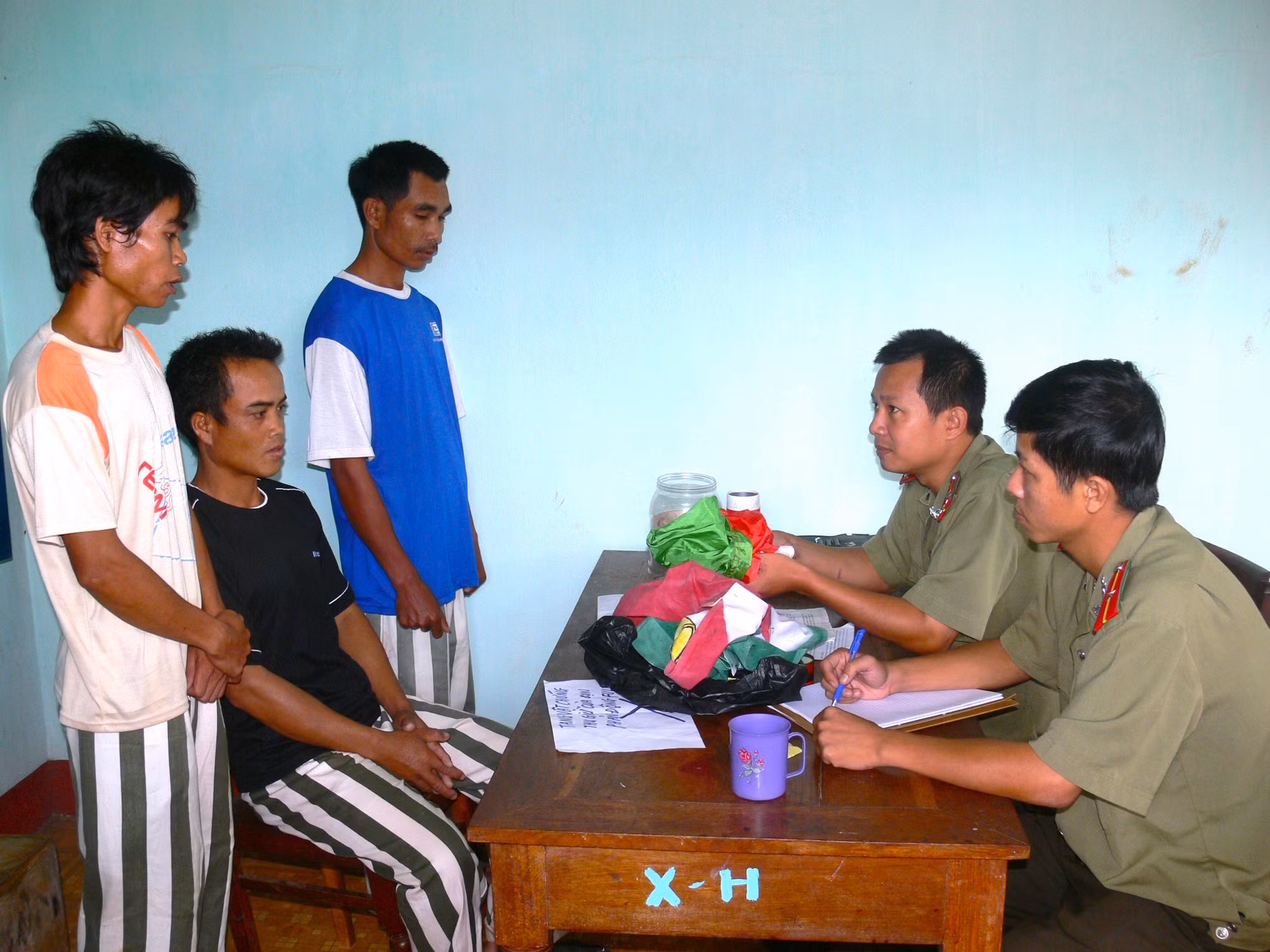 dau-tranh-voi-1-nhom-hoat-dong-fulro.jpg