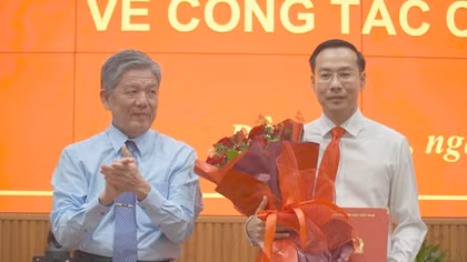 Đồng chí Nguyễn Thanh Nhàn được giới thiệu bầu Chủ tịch UBND tỉnh Đồng Tháp