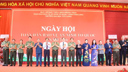 Thứ trưởng Lê Văn Tuyến dự Ngày hội toàn dân bảo vệ ANTQ tại Đại học Cửu Long