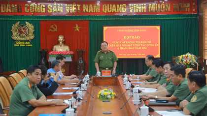 Vĩnh Long: Tăng cường phòng ngừa đấu tranh tội phạm trên không gian mạng