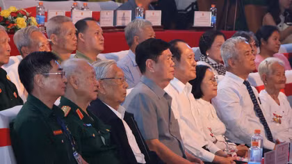 Xúc động chương trình nghệ thuật tri ân người có công tại Cần Thơ
