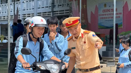Đồng Tháp: Đưa kỹ năng lái xe an toàn vào trường học