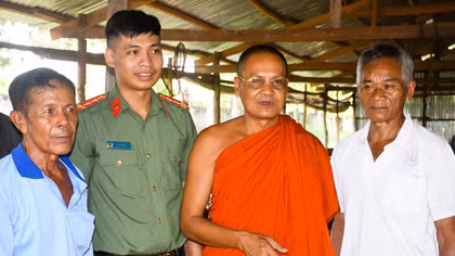 Đại úy Công an bám địa bàn, giữ bình yên vùng đồng bào dân tộc Khmer