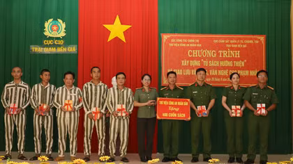 Xây dựng “Tủ sách hướng thiện” giúp thức tỉnh những người lầm lỡ