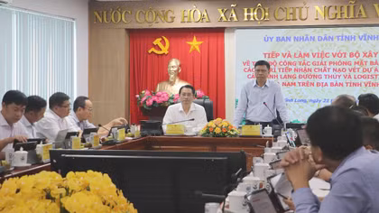 Đẩy nhanh tiến độ dự án hành lang đường thủy và logistics tại Vĩnh Long