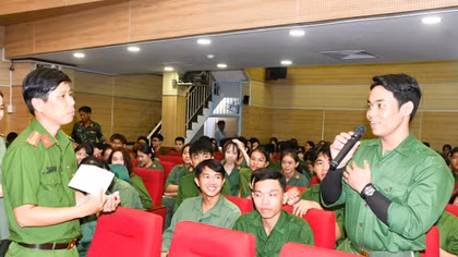 Nhiều giải pháp quyết liệt đấu tranh tội phạm ma túy ở Vĩnh Long