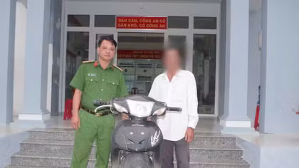 Thanh niên bán vé số vờ làm khách đi xe ôm để cướp