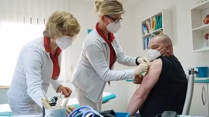Hé lộ số người được tiêm vaccine COVID-19 trên toàn cầu