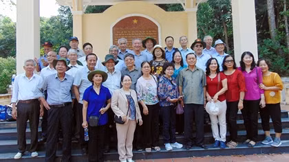 Lực lượng An ninh Quảng Đà về thăm căn cứ Hòn Tàu