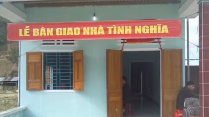 Công an tỉnh Sơn La trao nhà tình nghĩa cho gia đình liệt sỹ Bùi Công Nguyên