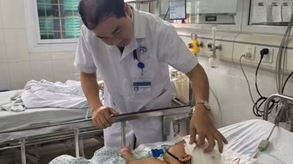 Lần đầu tiên phẫu thuật thành công trường hợp em bé bị dị dạng hộp sọ hiếm gặp