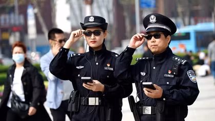 Trung Quốc: Cảnh sát được trang bị kính nhận diện tội phạm
