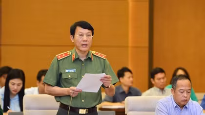 Tạo điều kiện thuận lợi cho người nước ngoài vào Việt Nam đầu tư, du lịch