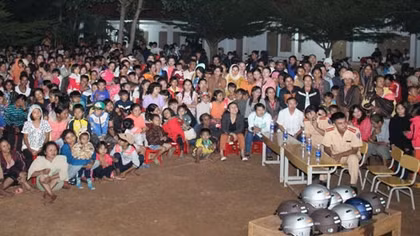 ‘Cõng’ luật về buôn