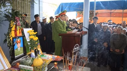 Tiễn đưa người chiến sĩ Công an xuất sắc hy sinh trên mặt trận đấu tranh phòng, chống tội phạm