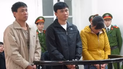 Rủ đồng bọn bắt giữ bạn để đòi tiền