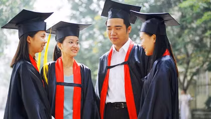 Đào tạo Tiến sỹ ở nước ta: Tấm áo không làm nên thầy tu