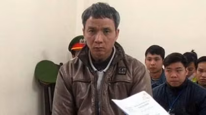 Kẻ sát hại hai người trong quán lẩu nhận mức án 15 năm tù giam