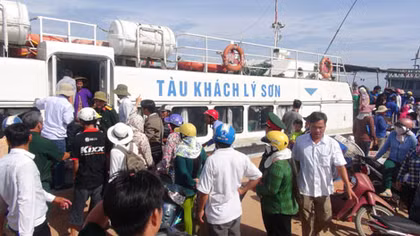 An toàn đường thủy tại các tỉnh miền Trung: "Mất bò mới lo làm chuồng"