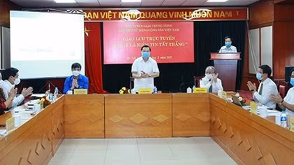 Giao lưu trực tuyến “Người là niềm tin tất thắng”