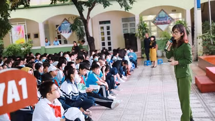Tuyên truyền về phòng chống bạo lực học đường cho hơn 1.000 học sinh