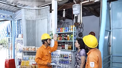 EVN đẩy mạnh dịch vụ chăm sóc khách hàng