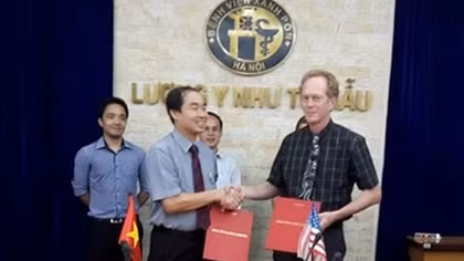 Hoa Kỳ hỗ trợ Bệnh viện Xanh Pôn đào tạo về nhân lực y tế