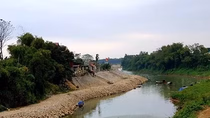 Những huyền tích làng