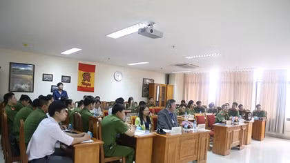 Tập huấn về kỹ năng điều tra vụ án mua bán người cho lực lượng CSHS