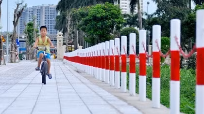 Vỉa hè mà biết nói năng…