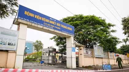 Thêm 14 ca COVID-19 tại Bệnh viện Bệnh nhiệt đới Trung ương