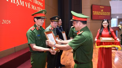 Chuyển từ “ngăn cung”, “giảm cầu” sang “triệt cung”, “xóa cầu”