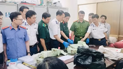 Bắt gọn 1,16 tấn Ketamine trị giá 800 tỷ đồng ngụy trang trên tàu cá
