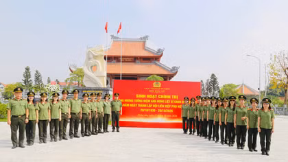 Cục Ngoại tuyến dâng hương tri ân trên quê hương Hưng Yên