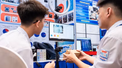 Học sinh làm giả nhật ký nghiên cứu hoặc dữ liệu gốc sẽ bị cấm dự thi