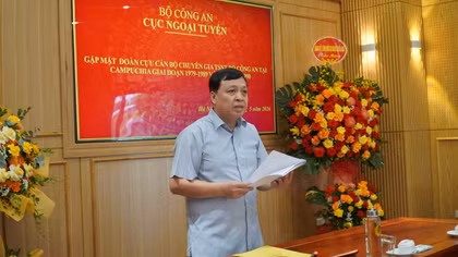 Đại tá Tường Minh Châu, Phó Cục trưởng Cục Ngoại tuyến phát biểu tại buổi gặp mặt