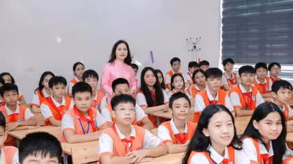 Hơn 11.000 cán bộ quản lý giáo dục sẽ làm giáo viên đứng lớp sau sắp xếp trường học 