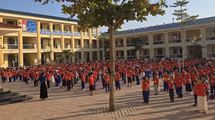 Nghệ An: Khi “nút thắt” được tháo gỡ, trẻ thơ rộn rã đến trường