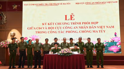Phát huy sức mạnh các thế hệ Công an trong phòng, chống ma túy hiệu quả