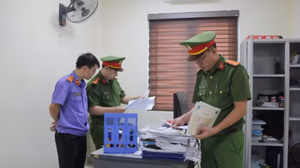 Đối tượng lừa đảo xin việc bị khởi tố