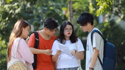Đề thi Ngữ văn nhiều điểm bất hợp lý, nhưng có đổi mới đáng ghi nhận