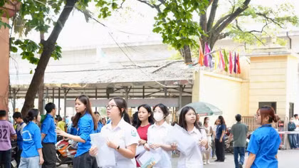 Một thí sinh vi phạm quy chế, 390 thí sinh vắng mặt trong buổi thi đầu tiên vào lớp 10 
