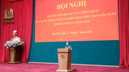 Thứ trưởng Bộ Công an Đặng Hồng Đức phát biểu tại hội nghị.